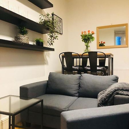 20 Min To Central London- 2 Bedrooms Apartment Екстериор снимка