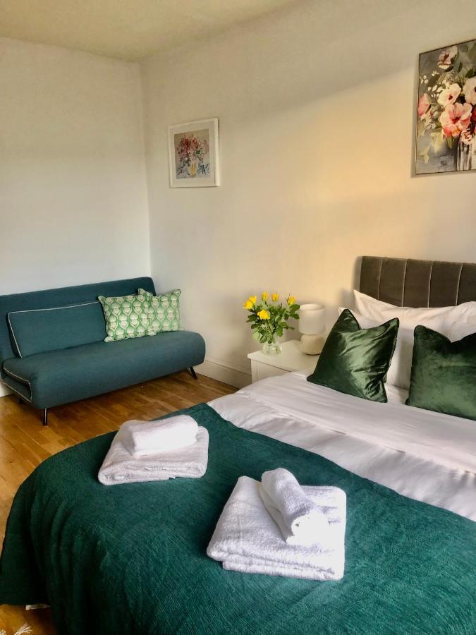 20 Min To Central London- 2 Bedrooms Apartment Екстериор снимка